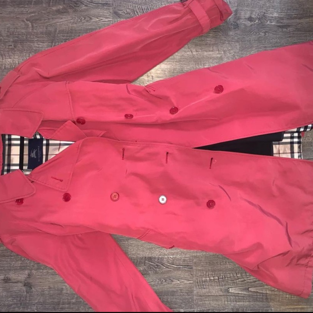 Red Burberry Women’s Large 12/14 Trench coat
